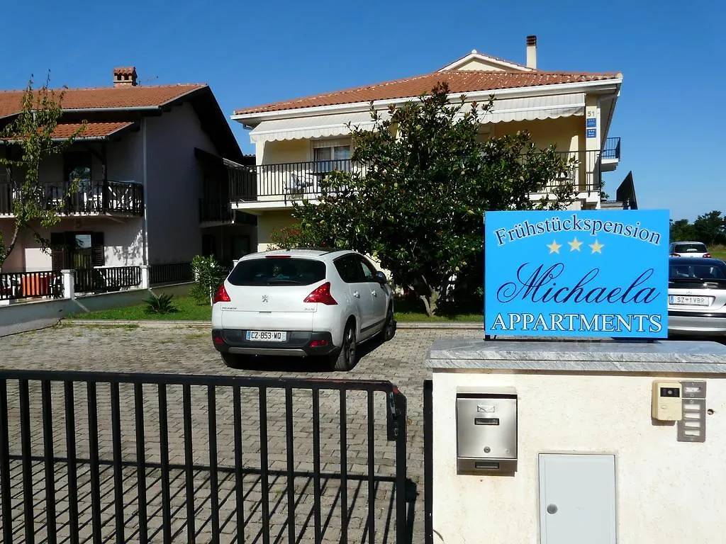 Apartments And Rooms Michaela Fažana
